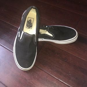 Black Vans Slip On